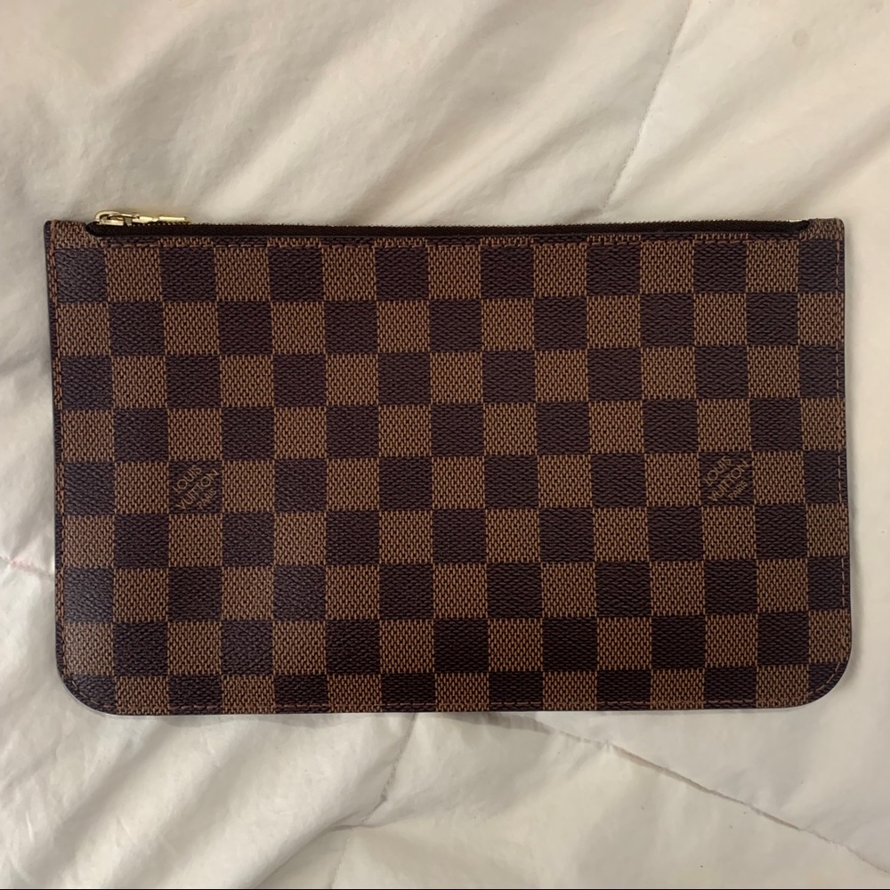 Louis Vuitton Neverfull Pouch MM